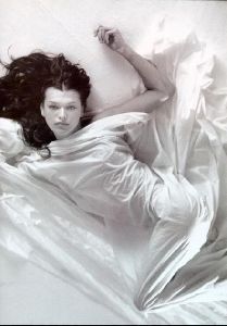 Female model milla jovovich : 38