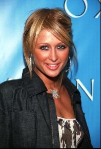 Female model paris hilton : ph25