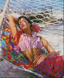 Female model yasmeen ghauri : 94