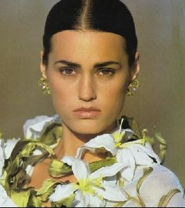 Female model yasmin le bon : 5