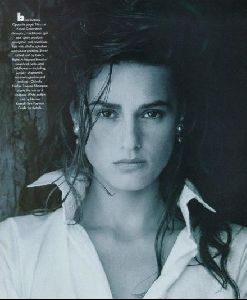 Female model yasmin le bon : 78