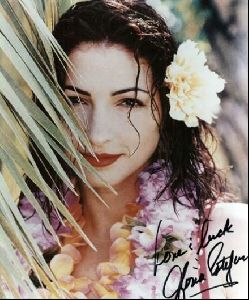 music gloria estefan : 25