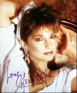 music gloria estefan : 28