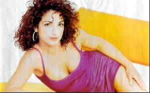 music gloria estefan : 9