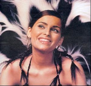 music nelly furtado : 18