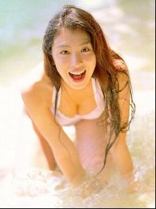 asian bikini models akiko hinagata : 6