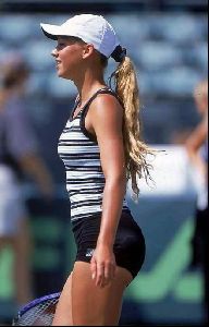 female athlete anna kournikova : 14