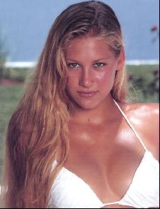 female athlete anna kournikova : 5