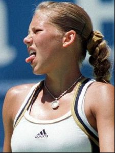 female athlete anna kournikova : 69