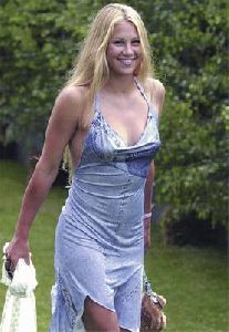 female athlete anna kournikova : ak32