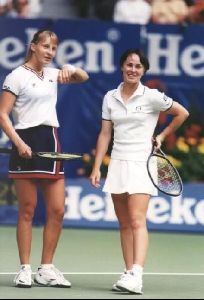 female athlete martina hingis : 34