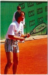 female athlete martina hingis : mh40