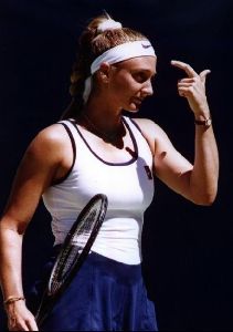 female athlete mary pierce : 13