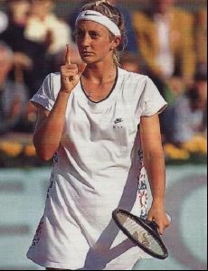 female athlete mary pierce : 2