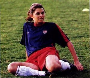 female athlete mia hamm : 9