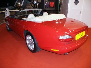 Jaguar : Red 2002 Jaguar XK Series Convertible