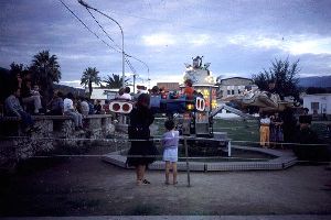 Cities Europe Albania : Kids riding the rocket ships