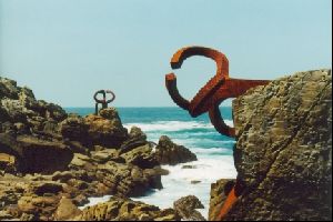 Cities Europe Spain : El Peine del Viento  The Comb of the Wind , a sculpture of hooks below