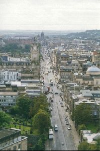 Cities Europe The United Kingdom : Looking up Princes Street from the Nelson Monument