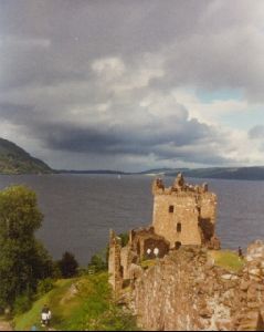 Cities Europe The United Kingdom : Urquhart Castle on Loch Ness