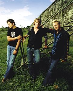 Rascal Flatts : Rascal-Flatts-wm01