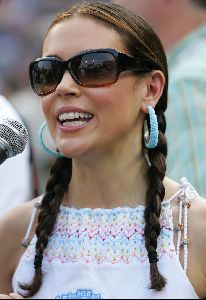 Alyssa Milano : alyssa milano homerun 3 big