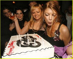 Fergie celebrates her 31st birthday at Citizen Smith with friends on March 28th 2006