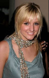 Ashlee Simpson : Ashlee 20Simpson-24