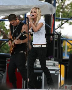 Music Ashlee Sipmson picture: Ashlee Simpson new nose