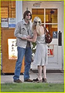 Actor Jim Carrey picture: Jim Carrey Jenny Mccarthy holding hands