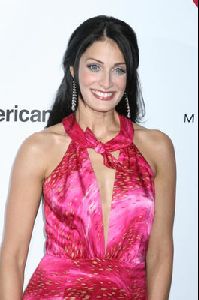 Dayanara Torres : Capitale Theater