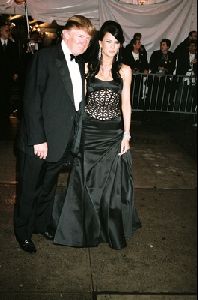 Melania Knauss : 2004 Costume Institute Gala Dangerous Liaisons