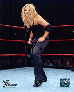 Trish Stratus : AAGU156-No285