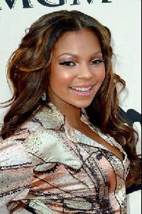 Music Ashanti picture : Ashanti in the  2004 VH1 Divas - Arrivals