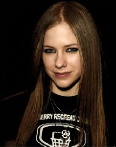 Avril Lavigne light brown hair