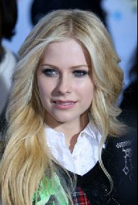 Avril Lavigne nice hairstyle