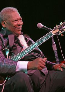 B.B. KING : BB-King-wm03