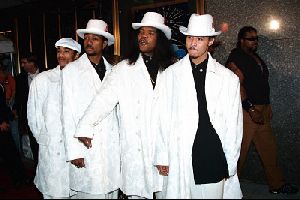 BONE THUGS N HARMONY : 1996 MTV Video Music Awar