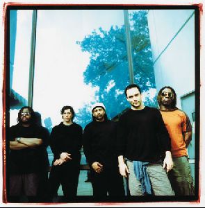 DAVE MATTHEWS BAND : Dave-Matthews-sb02