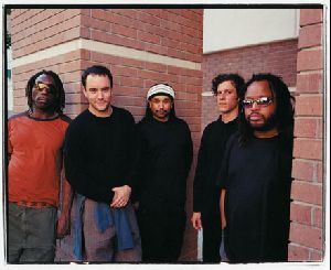 DAVE MATTHEWS BAND : Dave-Matthews-sb04