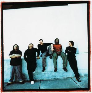 DAVE MATTHEWS BAND : Dave-Matthews-sb05