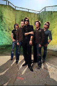 Hinder : Hinder-band-t02