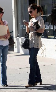 Alyssa Milano : alyssa milano dog 6 big