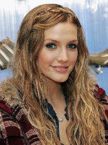 Ashlee Simpson : ashlee simpson sketchers photo big