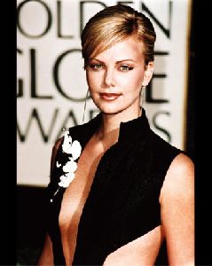 Charlize Theron : 245920