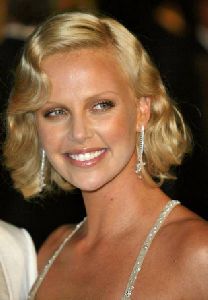 Charlize Theron : Charlize Theron-45