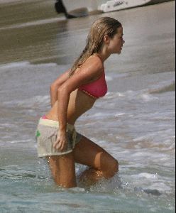 Denise Richards : denise richards beach 6 big