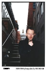 thom yorke : Thom-Yorke-nl01