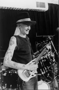 Johnny Winter : p18083t260h