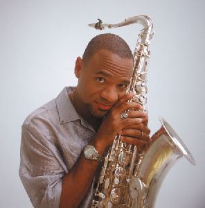 Kirk Whalum : Kirk-Whalum-wj10